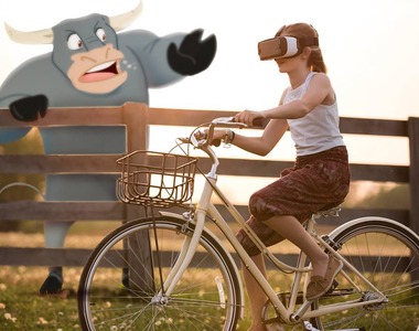 《圖庫照裡出現不明生物》這樣看起來反而活潑多了w