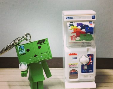 《迷你轉蛋機轉蛋》有了這些小扭蛋機就可以開一間小小扭蛋店了