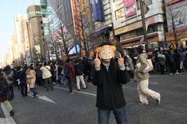 《POP TEAM EPIC 秋葉原實體活動人群爆炸活動緊急中止》眾人:凸(#゚Д゚)凸 《POP TEAM EPIC 秋葉原實體活動人群爆炸活動緊急中止》眾人:凸(#゚Д゚)凸