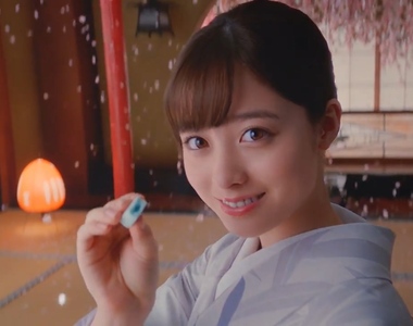 UHA味覺糖超妄想《橋本環奈餵你吃糖》讓你真的吃的到甜蜜蜜的糖 ❤