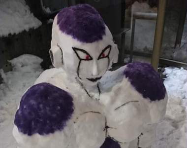 《戰鬥力53萬的雪人》大雪過後鄉民們終於有精神熱血開堆啦