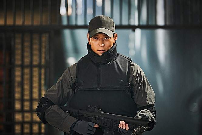 改編日本同名漫畫電影 人狼 超狂裝甲服裝被讚 動畫轉真人最成功 改編日本同名漫畫電影 人狼 超狂裝甲服裝被讚 動畫轉真人最成功