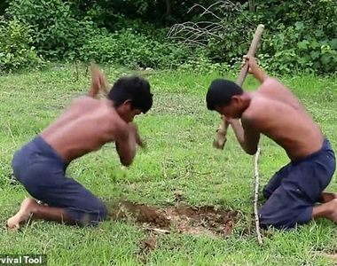 柬埔寨Youtuber《用原始工具蓋房子》包括游泳池兩個星期搞定