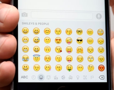 《只是傳送表情符號就被開單》以警察立場來看傳一個貼圖也不行阿