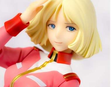 《鋼彈性感女角》打打殺殺看多了大家都需要中和一下好嗎