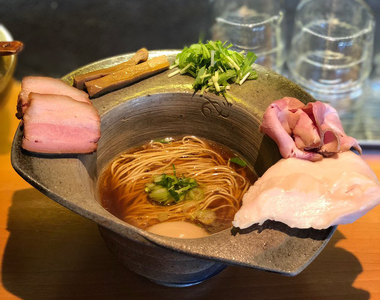 《高意識系拉麵》拉麵配料分開放看起來會比較好吃嗎?