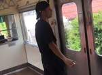《電車賽跑》從上一站起跑能衝到下一站上車這不容易啊 《電車賽跑》從上一站起跑能衝到下一站上車這不容易啊