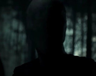 《瘦長男》全新電影預告 召喚他你就能看到他......