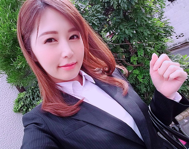 拍片曝光被離婚《AV女優佐佐木明希》史上最強30路人妻都不人妻了……