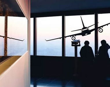 為了展現大樓高度《首爾63大廈做出爭議宣傳》911事件教訓還不夠嗎...