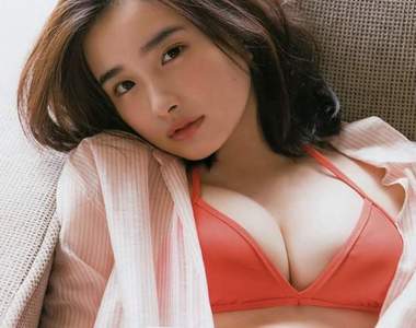 巨乳版石原聰美《安倍乙》18歲的明星臉超優我還不刷一波讚