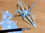 推主摺紙時留下摺痕作出《鏤空紙鶴》看到成品後推友們開始繳作業啦 推主摺紙時留下摺痕作出《鏤空紙鶴》看到成品後推友們開始繳作業啦