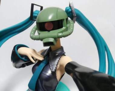 《初音薩克日》兩個這麼有意思的主題合體果然有趣啊XD