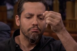 【閱覽注意】《魔術師進行縫嘴表演》還有什麼表演讓主持人都跪了? 【閱覽注意】《魔術師進行縫嘴表演》還有什麼表演讓主持人都跪了?