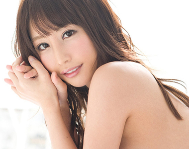 AV女優彩美旬果《畢業作品自宅大公開》性感女星的生活習慣全都露……