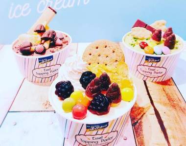 日本人氣冰品《超級杯快閃店》喜歡的明治零食客製屬於自己的聖代