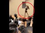 家長傻眼《幼稚園開學典禮》表演鋼管舞 性感舞者在6歲孩童面前搔首弄姿... 家長傻眼《幼稚園開學典禮》表演鋼管舞 性感舞者在6歲孩童面前搔首弄姿...