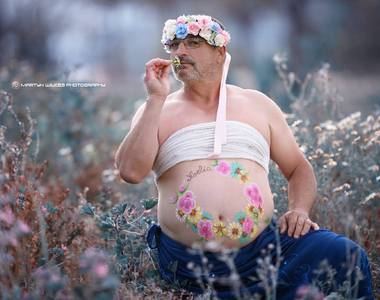 《爸爸的懷孕寫真照》看起來很惡搞但是其實滿溫馨的呢