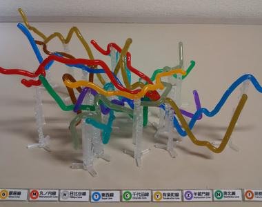 超狂扭蛋《東京地下鐵立體路線圖轉蛋》推主花了五個小時才拚好...