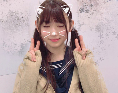 21歲偽娘《著水手服抽菸創造另類萌點》可愛扮裝男女網友都羨慕……