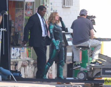 《驚奇隊長》片場照 沒有眼罩的尼克弗瑞(山謬傑克森)登場