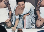 《日本賭場法案》外國觀光客不想玩老套遊戲?當然要看和服正妹露肩啊…… 《日本賭場法案》外國觀光客不想玩老套遊戲?當然要看和服正妹露肩啊……