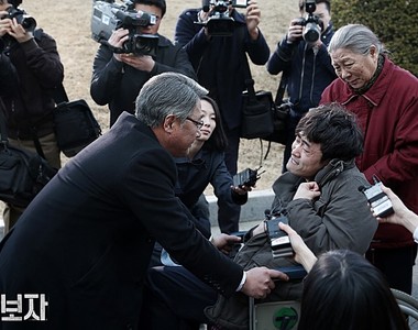 震撼度媲美熔爐《揭密風暴》揭開12年前震驚韓國幹細胞造假事件