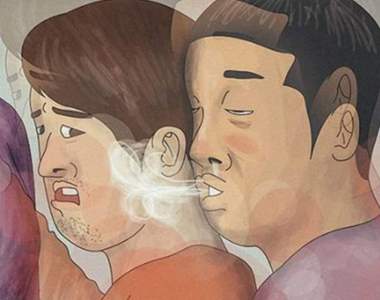 這畫面有毒《地鐵安全宣導海報》車內不要有親密接觸唷♥（吹氣）