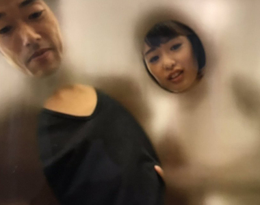 不是18禁《AV超厚修正疑問》外拍取景這麼怕惹上麻煩嗎……