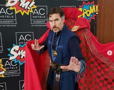 紐約動漫展《奇異博士》與他的懸浮斗篷搭配的cosplay超有趣