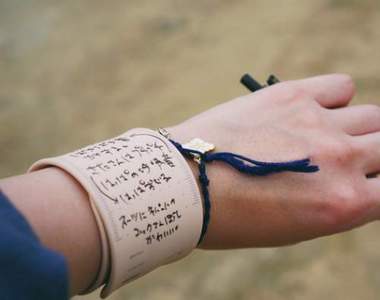 超便利設計《筆記手環wemo》不怕水還可重複使用的優秀文具