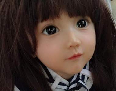 宛如漫畫中走出的泰國女娃《Isaan》水汪汪大眼讓大家覺得有點不科學？