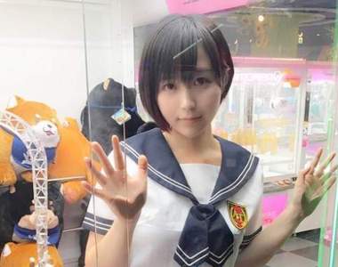 《夾物少女》日本娃娃機玩很大終於把妹子放進去了嗎?