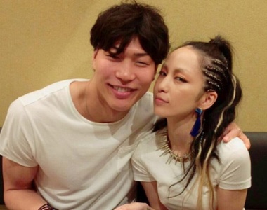 3年婚姻玩完《中島美嘉與排球國手清水邦廣離婚》聚少離多難維繫