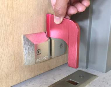 《Nightlock》守門騎士讓你的家門超堅固沒在跟你543