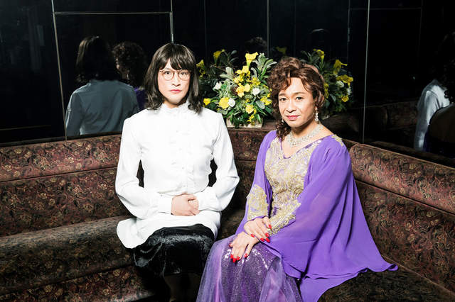 Tokio城島茂 島茂子 女裝開球哩打的敬業精神引發正反評論