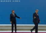 《G20最尷尬一幕》川普把阿根廷總統一個人扔在台上 碎念還被收音...XD 《G20最尷尬一幕》川普把阿根廷總統一個人扔在台上 碎念還被收音...XD