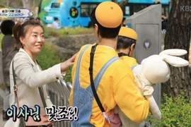 《陪兒子Cosplay的老爸》巧遇公司同事 兒子天真發言根本在補刀w