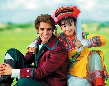 《新還珠格格》班傑明下海當GV男優，性感壯肌 x 撩人姿勢超養眼ღ