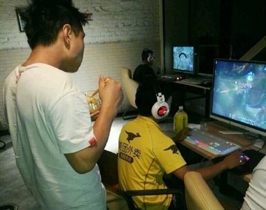 高手真的在民間《超神外送員》代打、唱歌樣樣來 等什麼?叫外送啦~