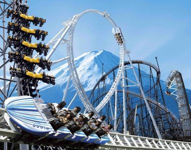 《一人雲霄飛車》富士急推出單人專用票讓你優先一個人玩雲霄飛車...