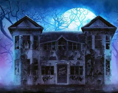 《鬧鬼房子的10個徵兆》如果聞到空氣中有臭味想一下自己洗過澡了沒XD