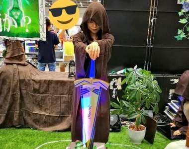 《聖劍雨傘》雨天才拔得出來這樣的設計也算奇惹XD