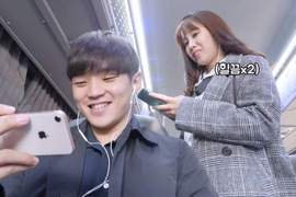 超不想遇上《搭公車的尷尬瞬間》偷看手機螢幕被抓到很糗捏