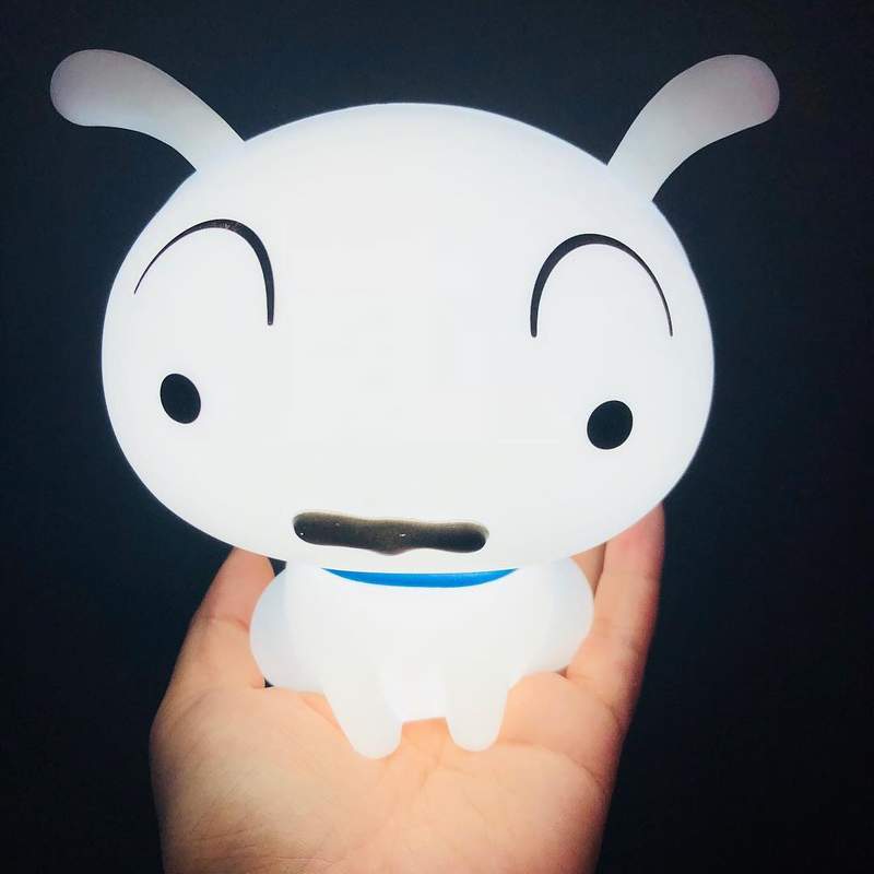 韩国《Krispy Kreme x 蜡笔小新》推出《小白LED拍拍灯》这个小夜灯太可爱不能忍 - 图片9 韩国《Krispy Kreme x 蜡笔小新》推出《小白LED拍拍灯》这个小夜灯太可爱不能忍