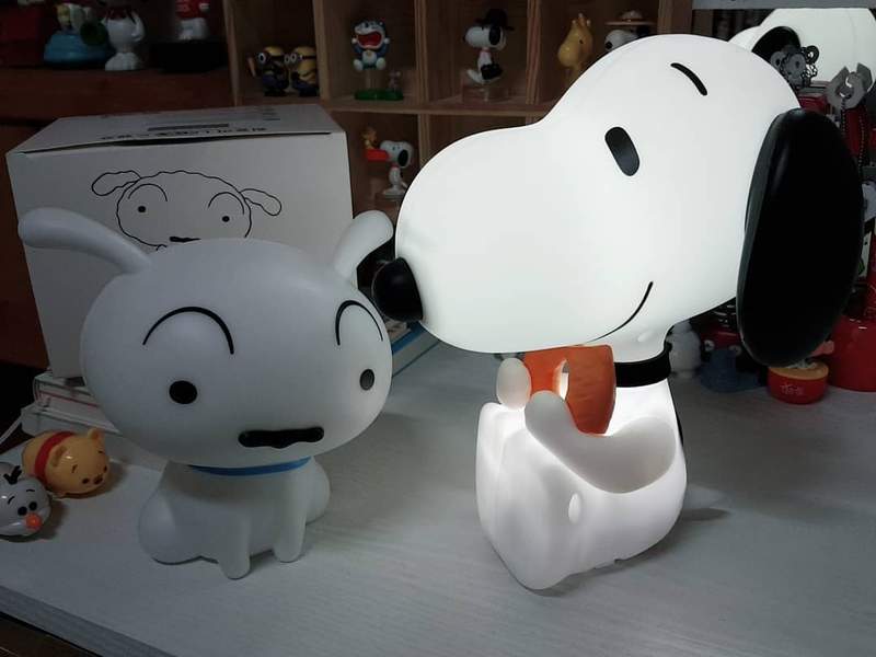 韩国《Krispy Kreme x 蜡笔小新》推出《小白LED拍拍灯》这个小夜灯太可爱不能忍 - 图片5 韩国《Krispy Kreme x 蜡笔小新》推出《小白LED拍拍灯》这个小夜灯太可爱不能忍