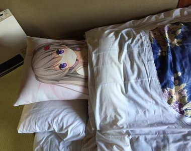 要給這旅館個讚《幫紳士們的老婆抱枕蓋被子》真的是太貼心了(比心)