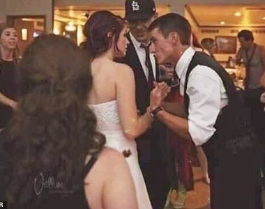 婚禮意外出現《錯覺照》新娘禮服真的沒有這麼大膽（羞）