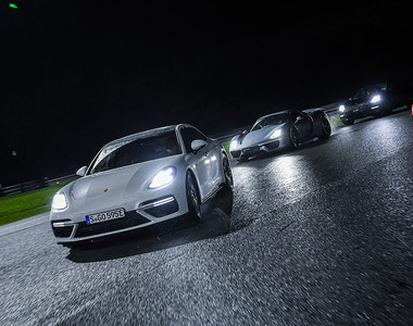 夜衝雪邦國際賽車場 《Porsche E-Performance Night》感受新能源魅力
