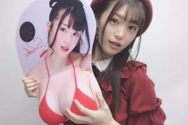 等身大滑鼠墊《高橋聖子×三上悠亞》Muteki十週年超激爽宅小物 等身大滑鼠墊《高橋聖子×三上悠亞》Muteki十週年超激爽宅小物